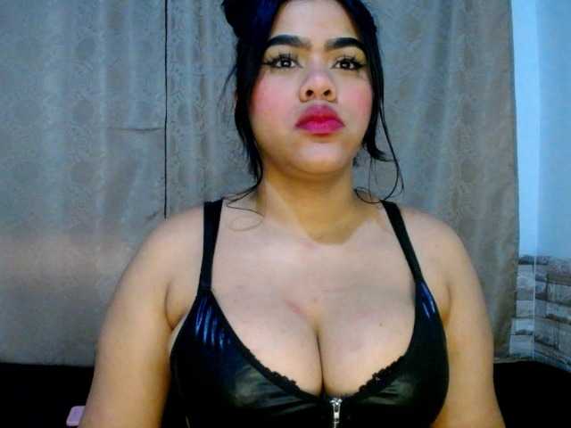 Bicky24 live cam on BongaCams