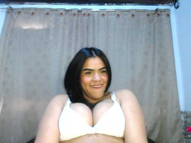 Bicky24 live cam on BongaCams