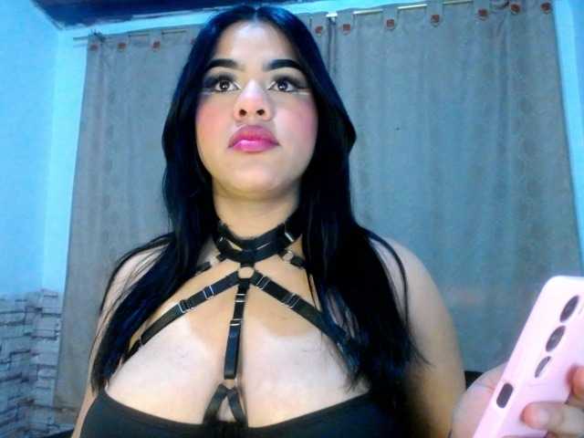 Bicky24 live cam on BongaCams