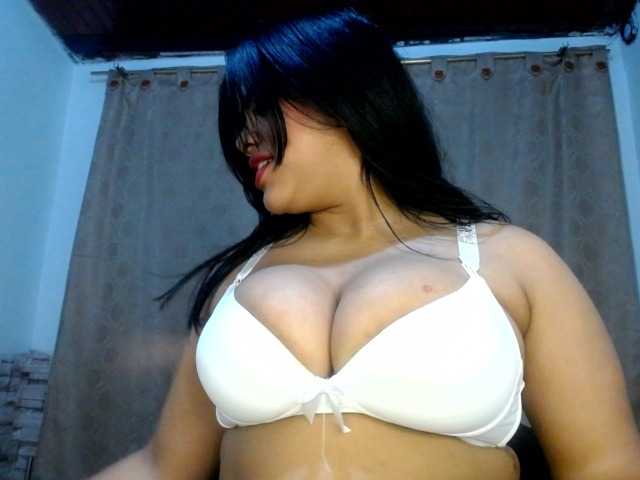 Bicky24 live cam on BongaCams