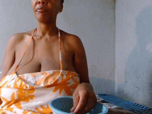 diamondboobs44dddx live cam on BongaCams