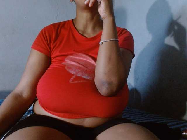 diamondboobs44dddx live cam on BongaCams