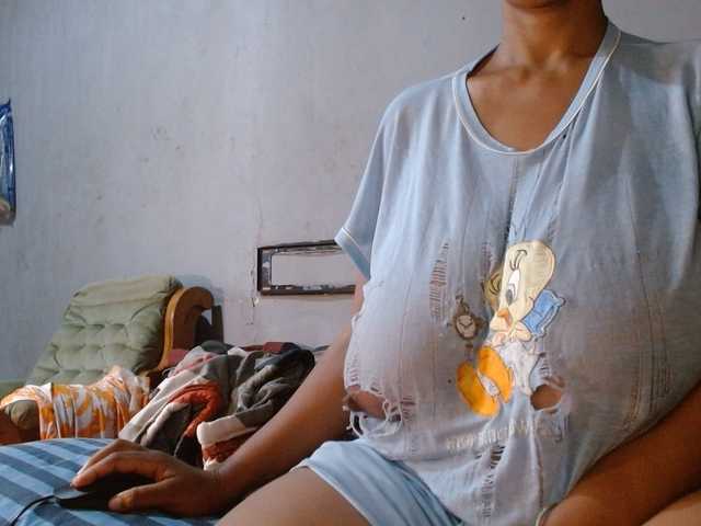diamondboobs44dddx live cam on BongaCams