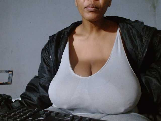 diamondboobs44dddx