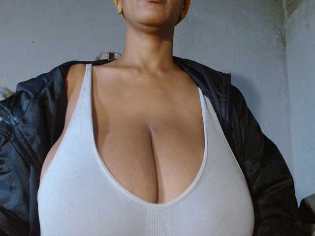 diamondboobs44dddx