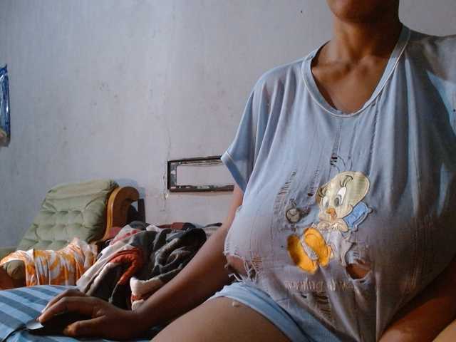 diamondboobs44dddx live cam on BongaCams