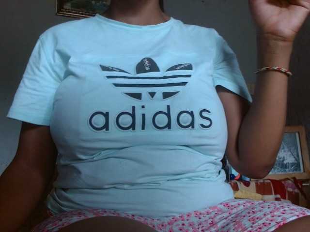 diamondboobs44dddx webcam