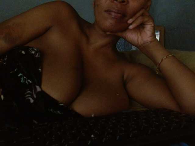 Preview of diamondboobs44dddx