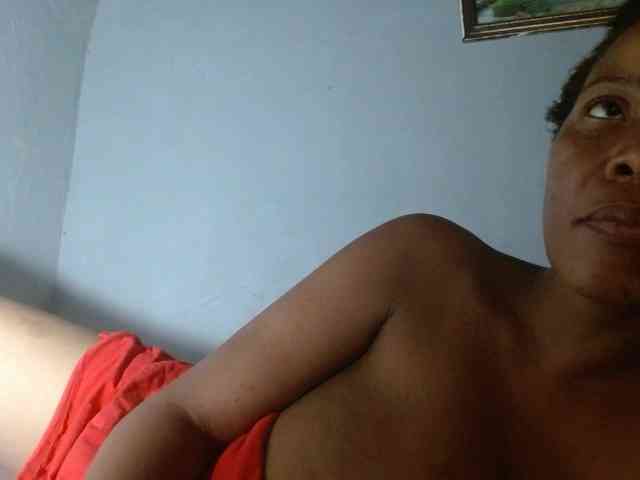 diamondboobs44dddx webcam