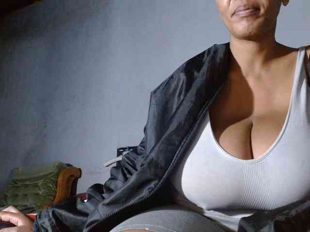 diamondboobs44dddx