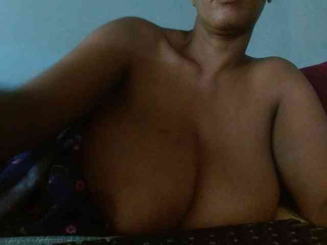 diamondboobs44dddx webcam