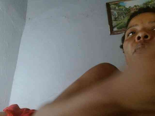 diamondboobs44dddx webcam