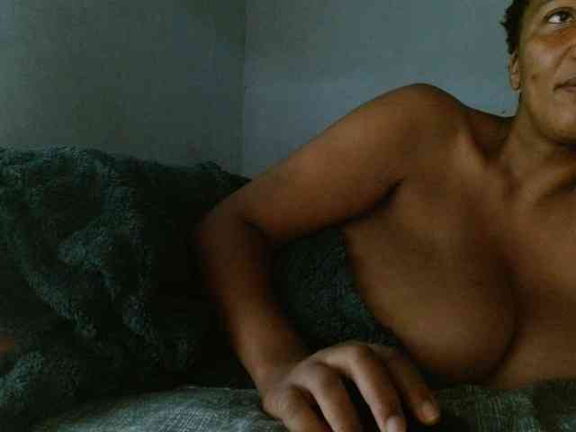 diamondboobs44dddx webcam