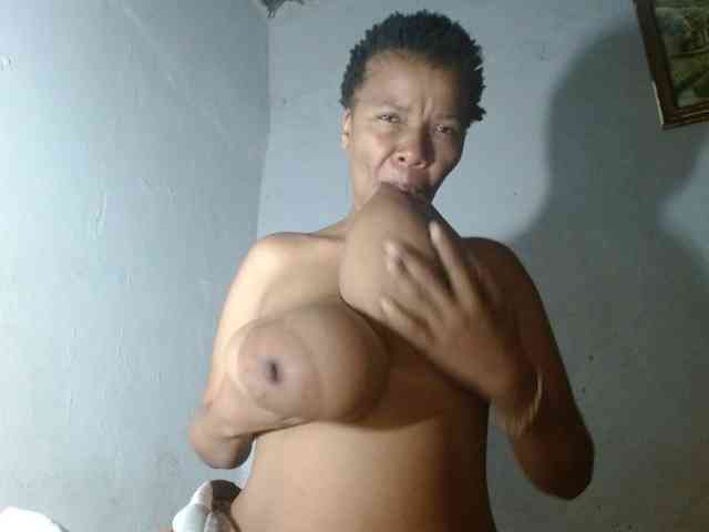 diamondboobs44dddx webcam