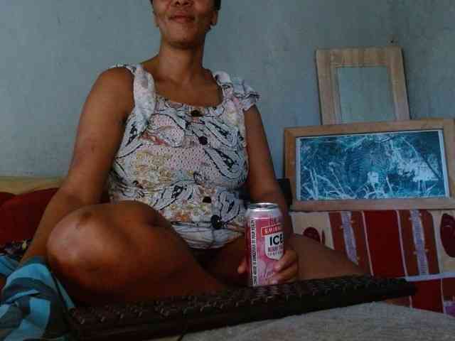 diamondboobs44dddx webcam