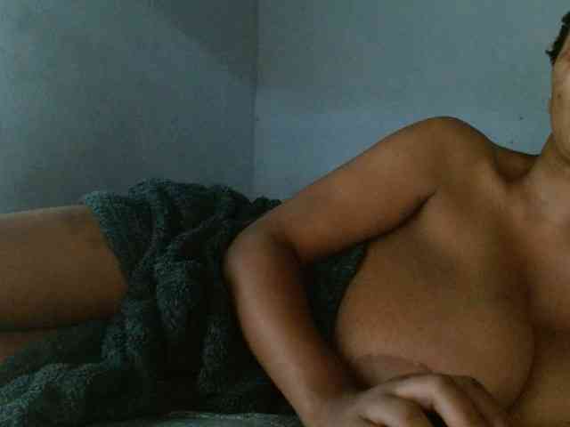 diamondboobs44dddx webcam