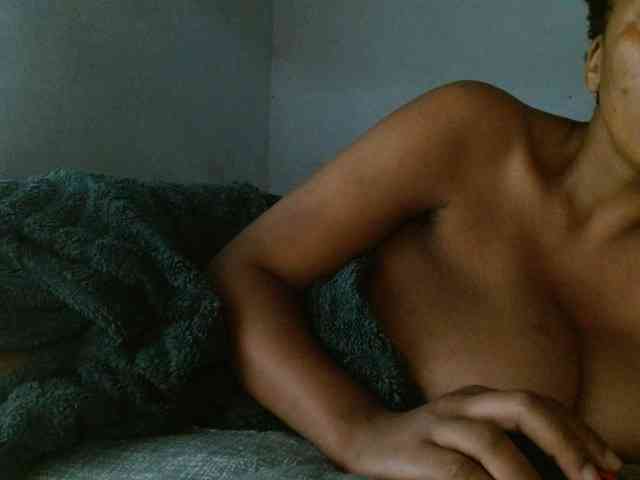 diamondboobs44dddx webcam