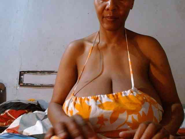 diamondboobs44dddx