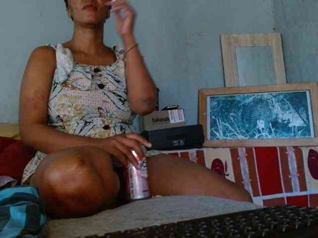 diamondboobs44dddx webcam