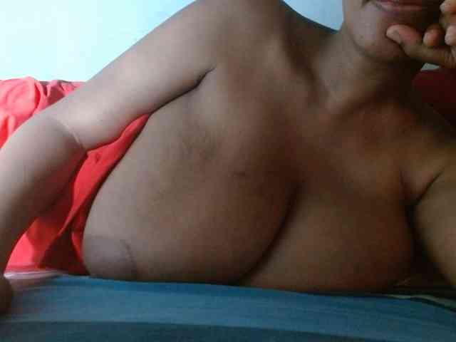 diamondboobs44dddx webcam