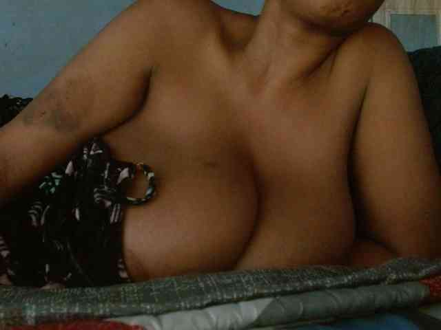 diamondboobs44dddx webcam