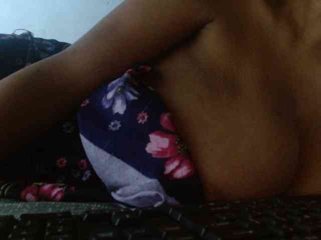 diamondboobs44dddx webcam