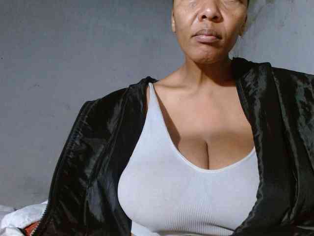 diamondboobs44dddx