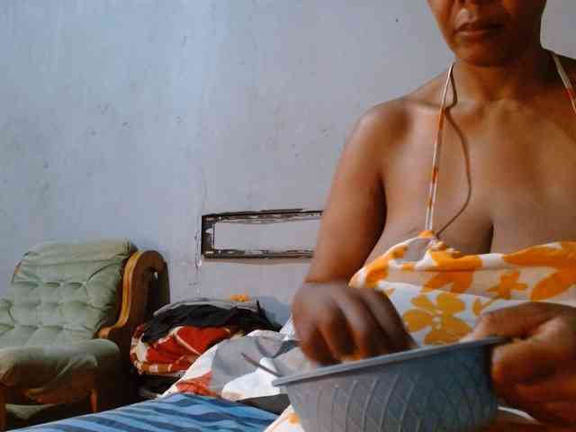 diamondboobs44dddx webcam