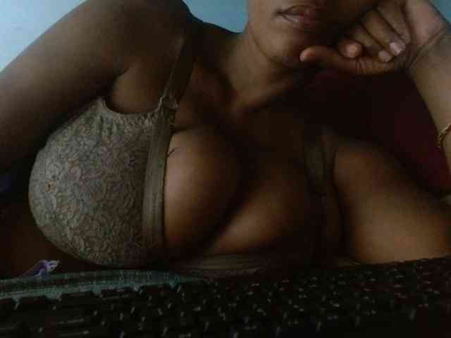 diamondboobs44dddx webcam