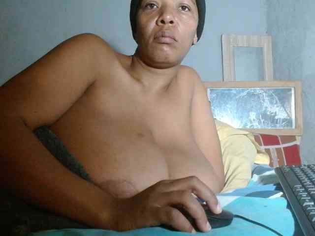 diamondboobs44dddx webcam