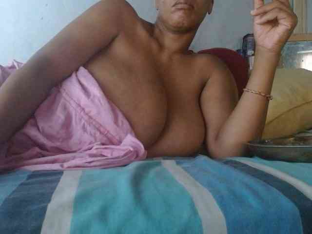 diamondboobs44dddx webcam