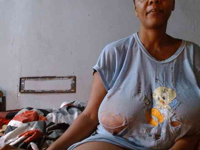 Model: diamondboobs44dddx