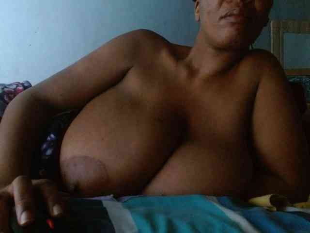 diamondboobs44dddx webcam