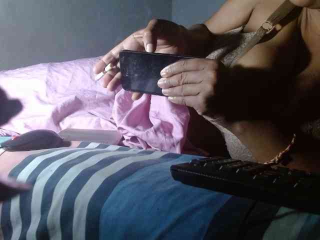 diamondboobs44dddx webcam