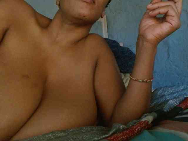 diamondboobs44dddx webcam