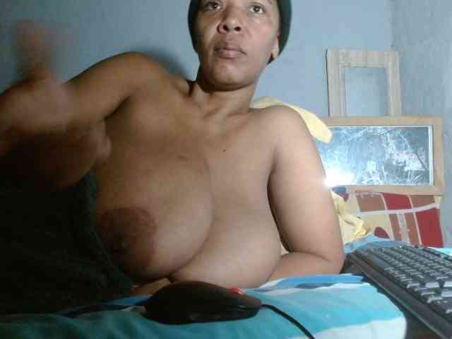 diamondboobs44dddx webcam