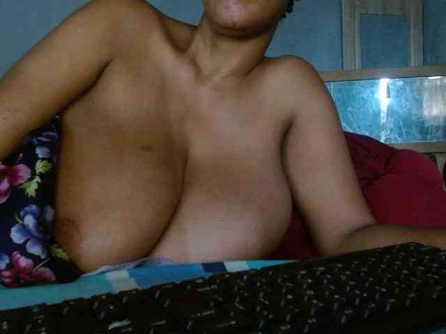 diamondboobs44dddx webcam