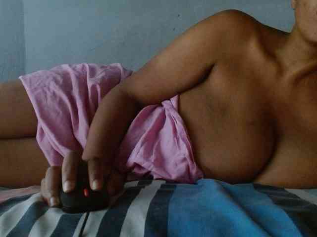 diamondboobs44dddx webcam