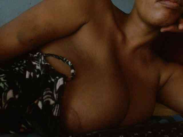 diamondboobs44dddx webcam