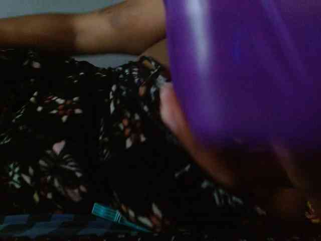 diamondboobs44dddx webcam