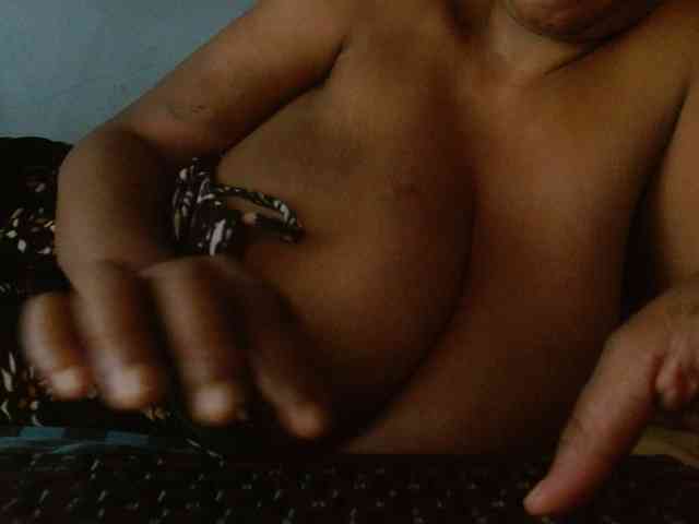 diamondboobs44dddx webcam