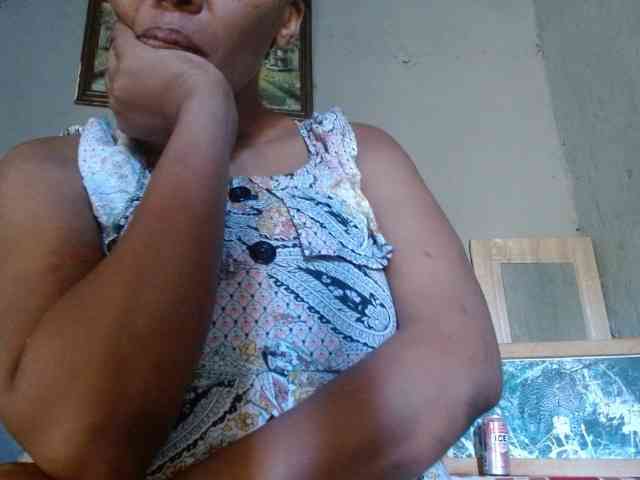 diamondboobs44dddx webcam