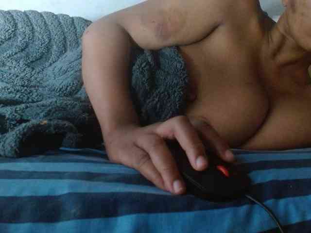 diamondboobs44dddx webcam