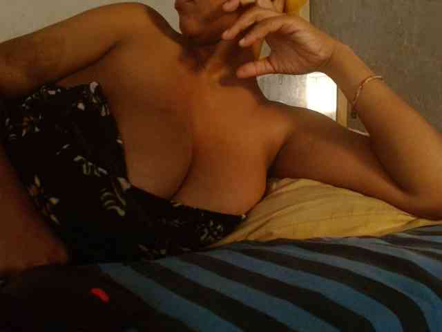 diamondboobs44dddx webcam