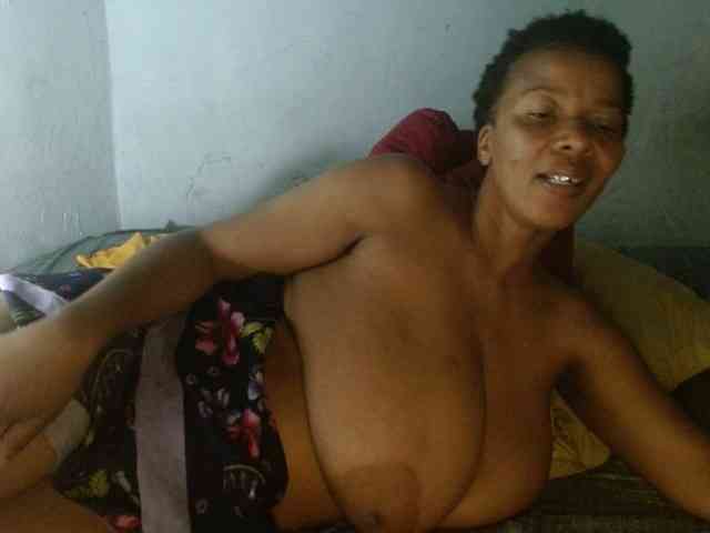 diamondboobs44dddx webcam