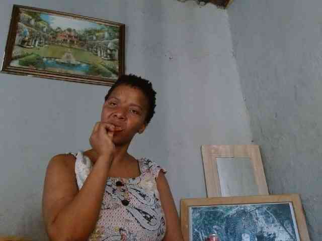 diamondboobs44dddx webcam