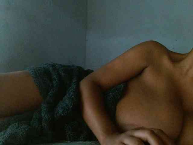 diamondboobs44dddx webcam