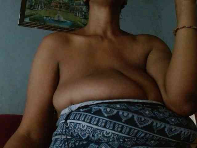 diamondboobs44dddx webcam