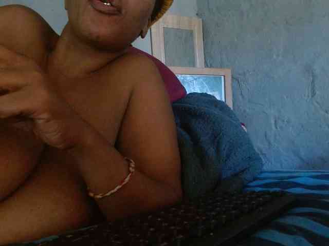 diamondboobs44dddx webcam