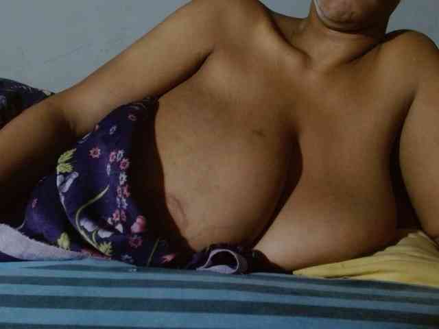 diamondboobs44dddx webcam